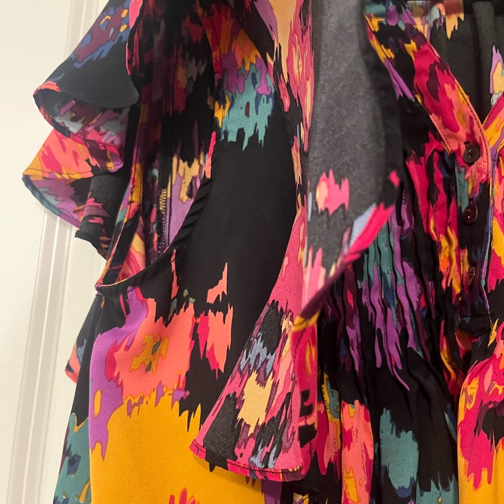 Entro Multicolor Abstract Blouse - Picture 7 of 7